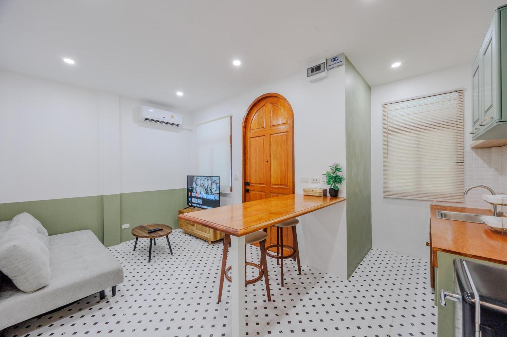 Bania 813 House Hotel Khao Lak Ngoại thất bức ảnh